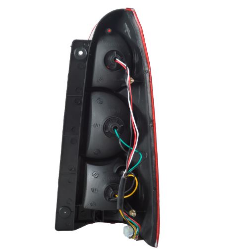 FAROL TRASERO CHEVROLET N-300 11-18 IZQUIERDO  TW UB8A2