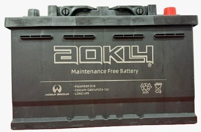 BATERIA 70 AMPERES AOKLY 600 CCA BORNE + DERECHO C/PESTAÑA (57024)