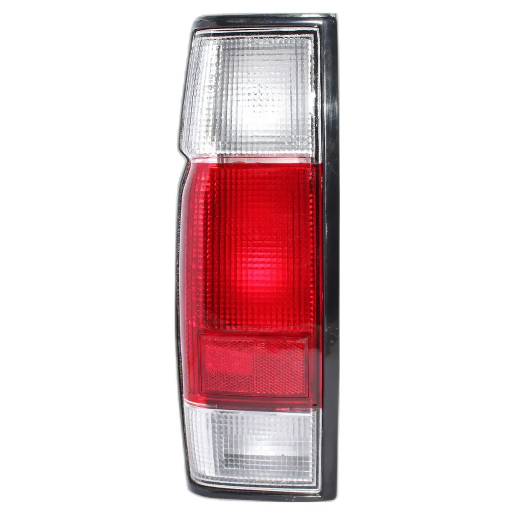 FAROL TRASERO NISSAN D21 2002-2010 IZQUIERDO TW