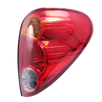 [8404] FAROL TRASERO MITSUBISHI L200 07-15 DERECHO  TW UB25A1